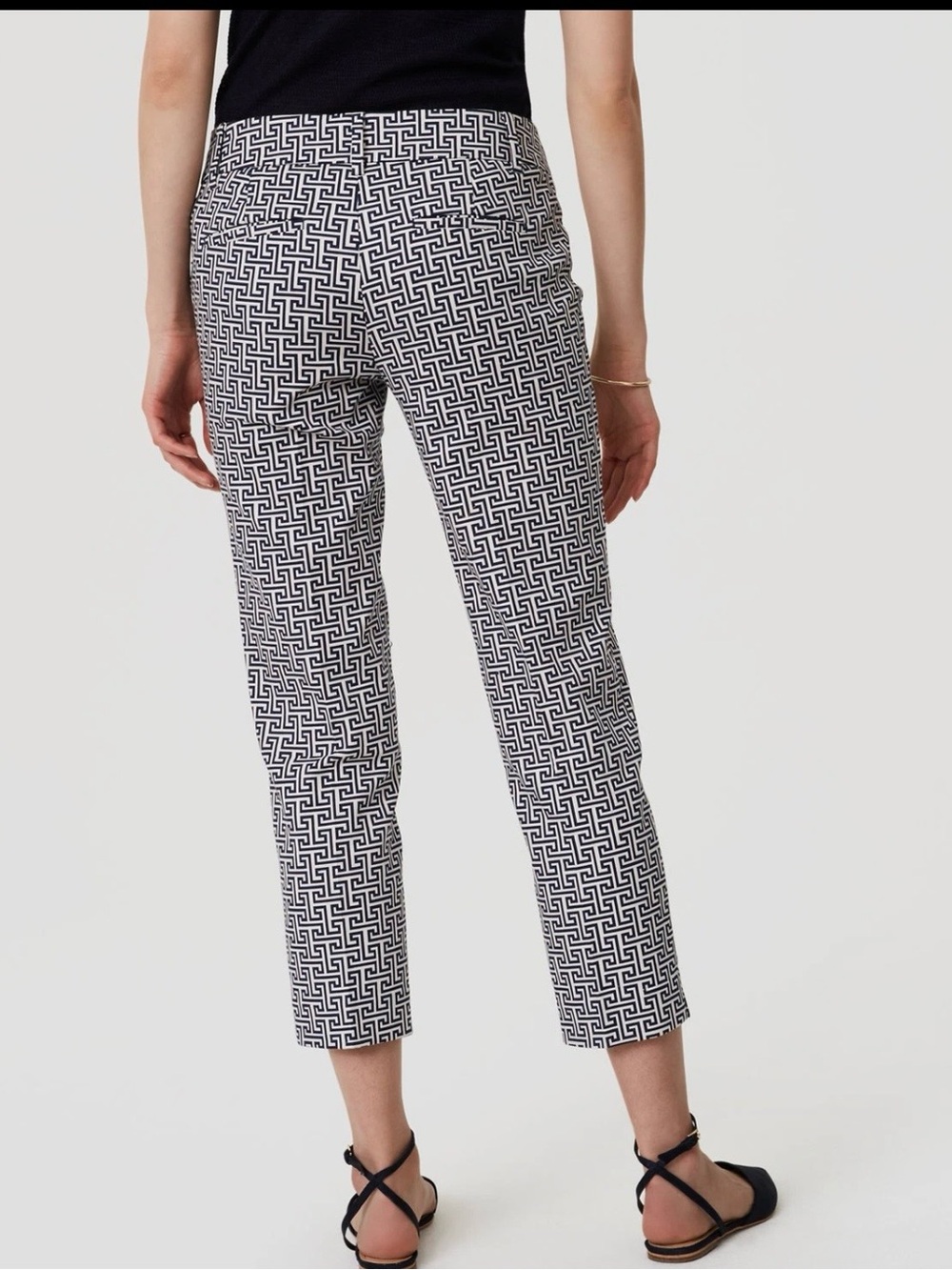 LOFT Navy and White Geometric Cropped Pants. Marissa fit